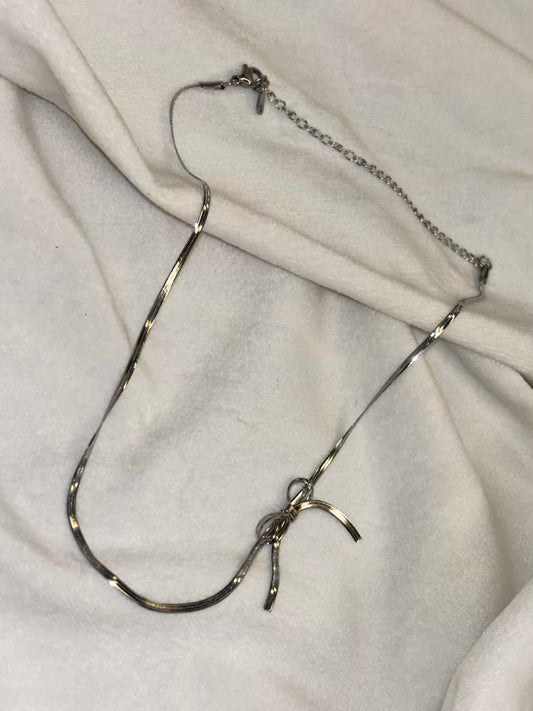 Bow Snake Necklace ( Silver Plated )