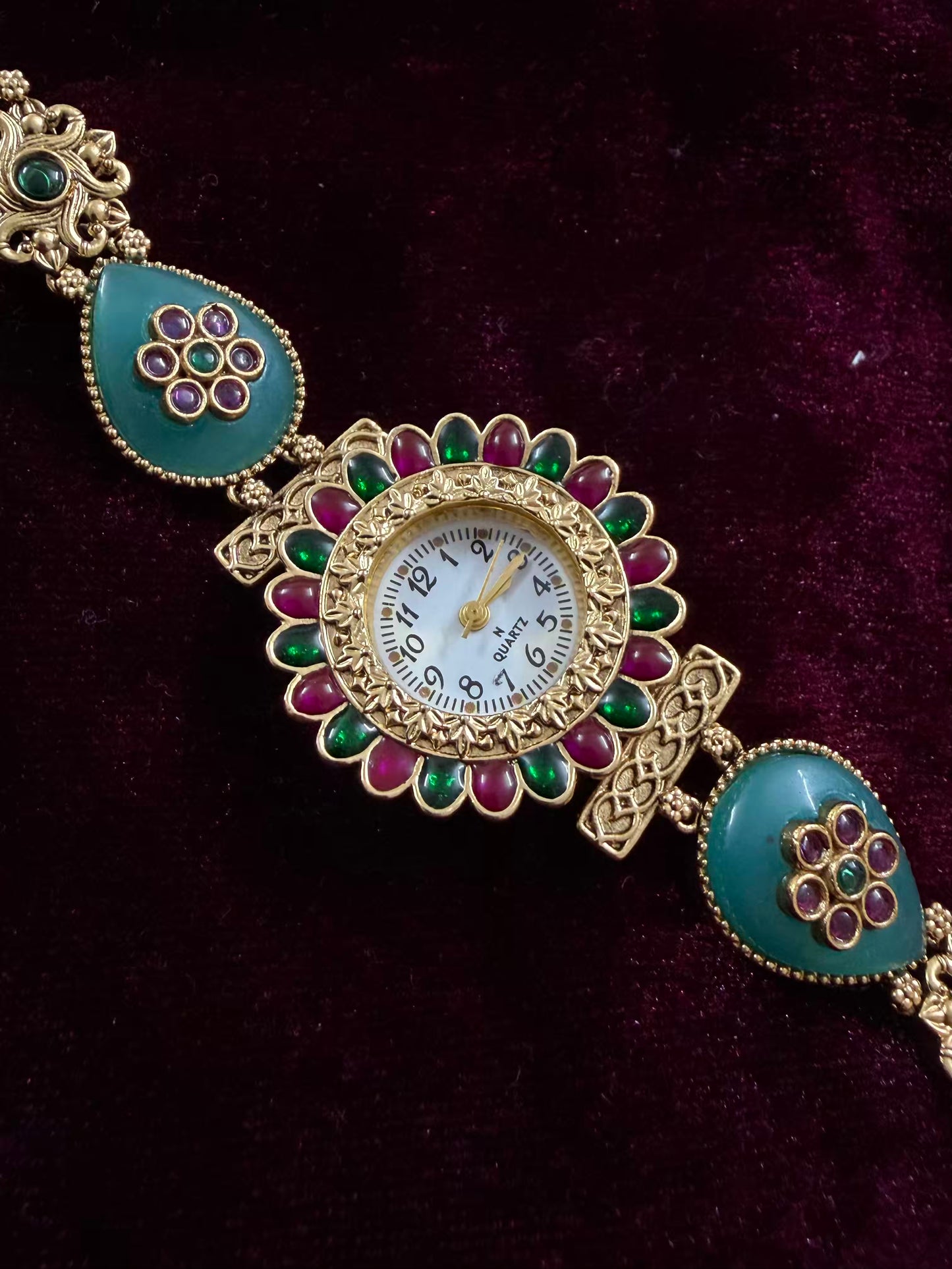 Mint Royal Maharani Watch Design Heritage Bracelet