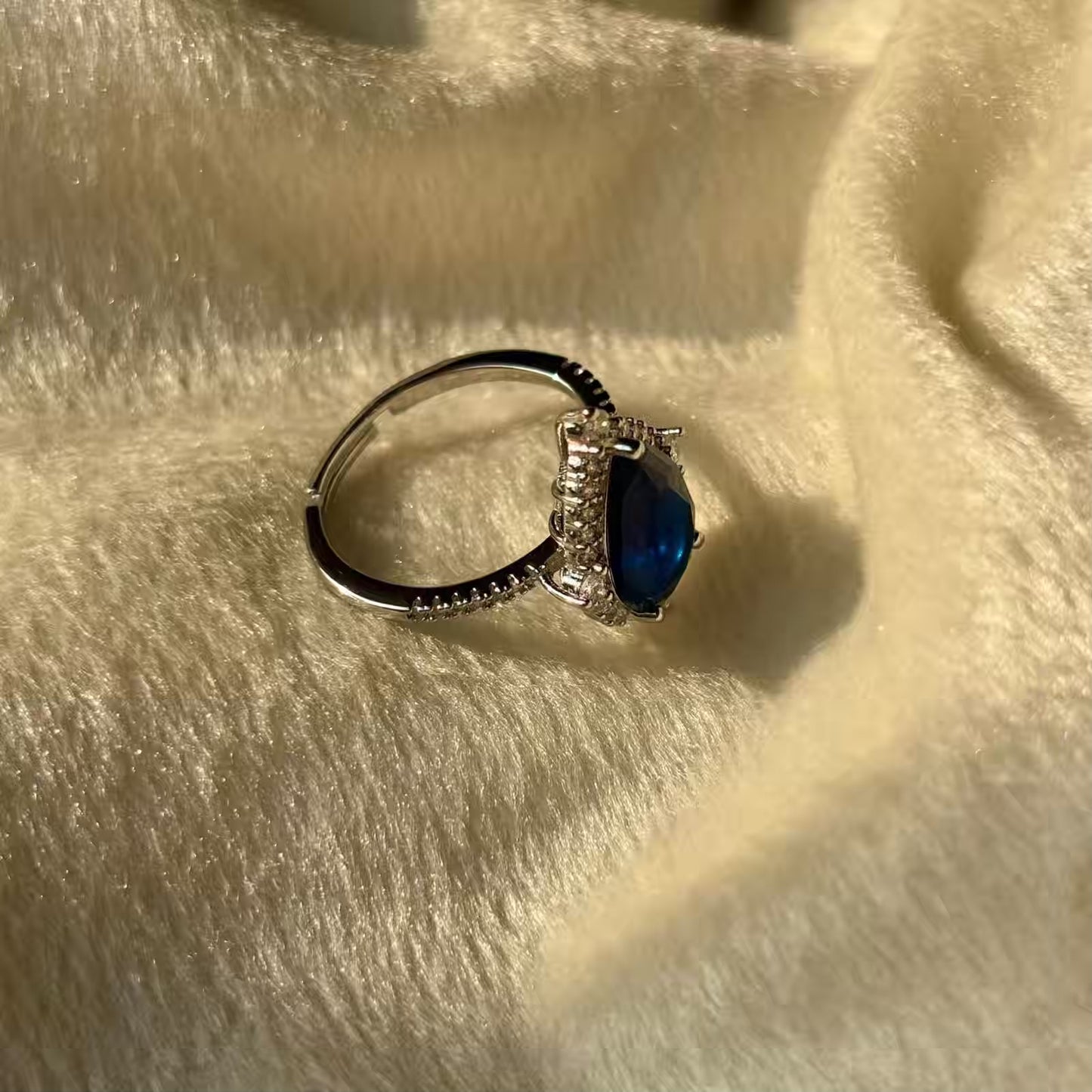 Drop Style Blue Sapphire Stones Adjustable Ring Silver Plated