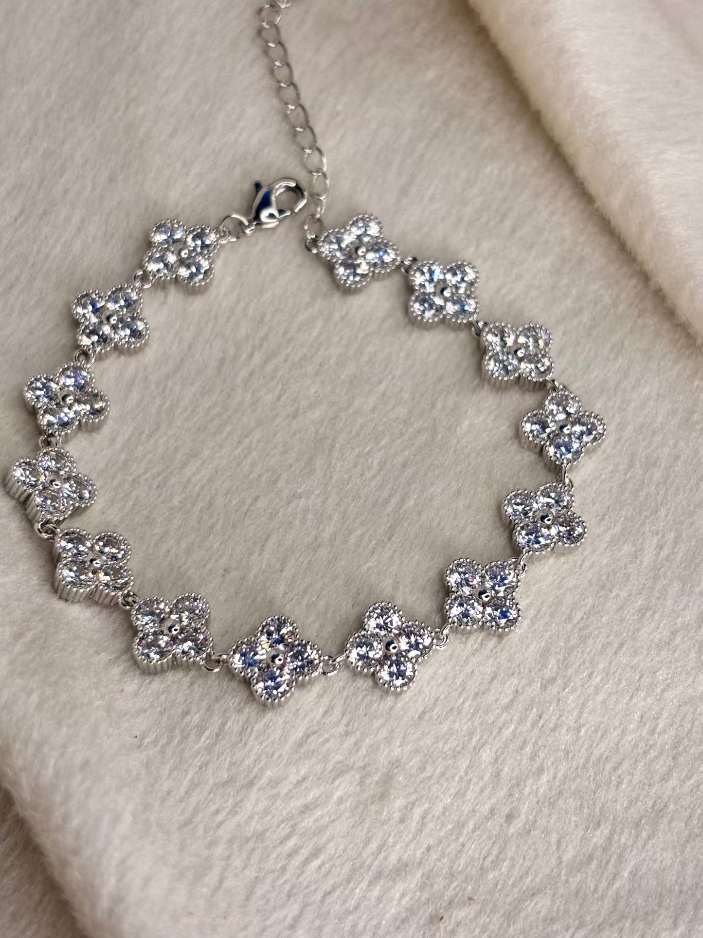 Clover Thick Sparkle Premium Silver Plated Tennis Bracelet