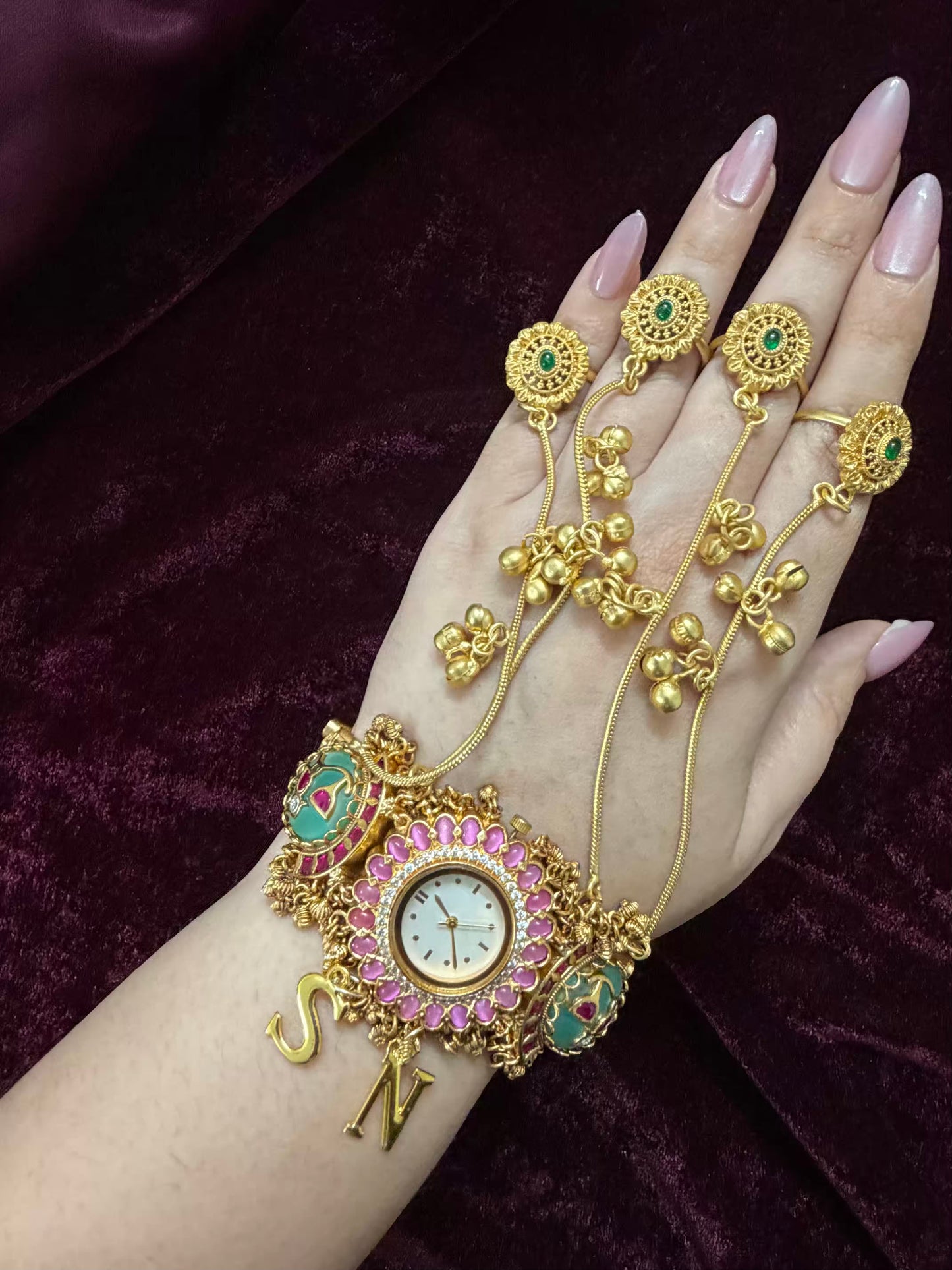 Mint Maharani Heritage Watch Hathphool ( Ratna )