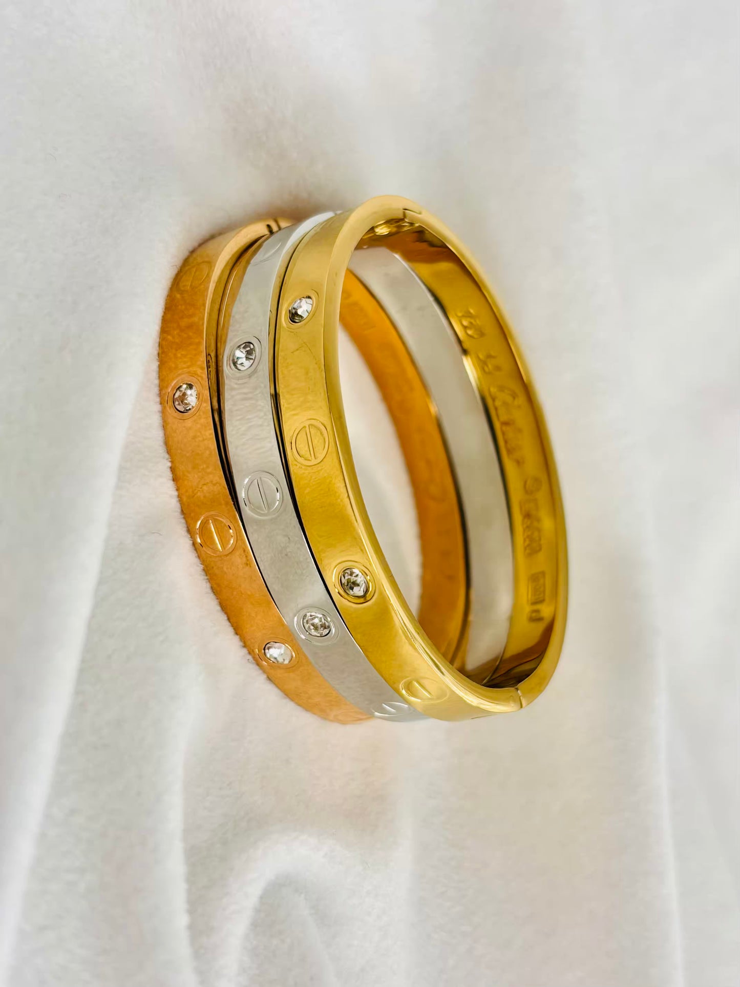 For Thin Wrist Baby Size Wrist Gold Bangle 2.2 - 2.4 Size ( Full Set of 3 )