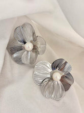 Load image into Gallery viewer, Wired Flower Fresh Pearls Earrings Studs - Silver Plated
