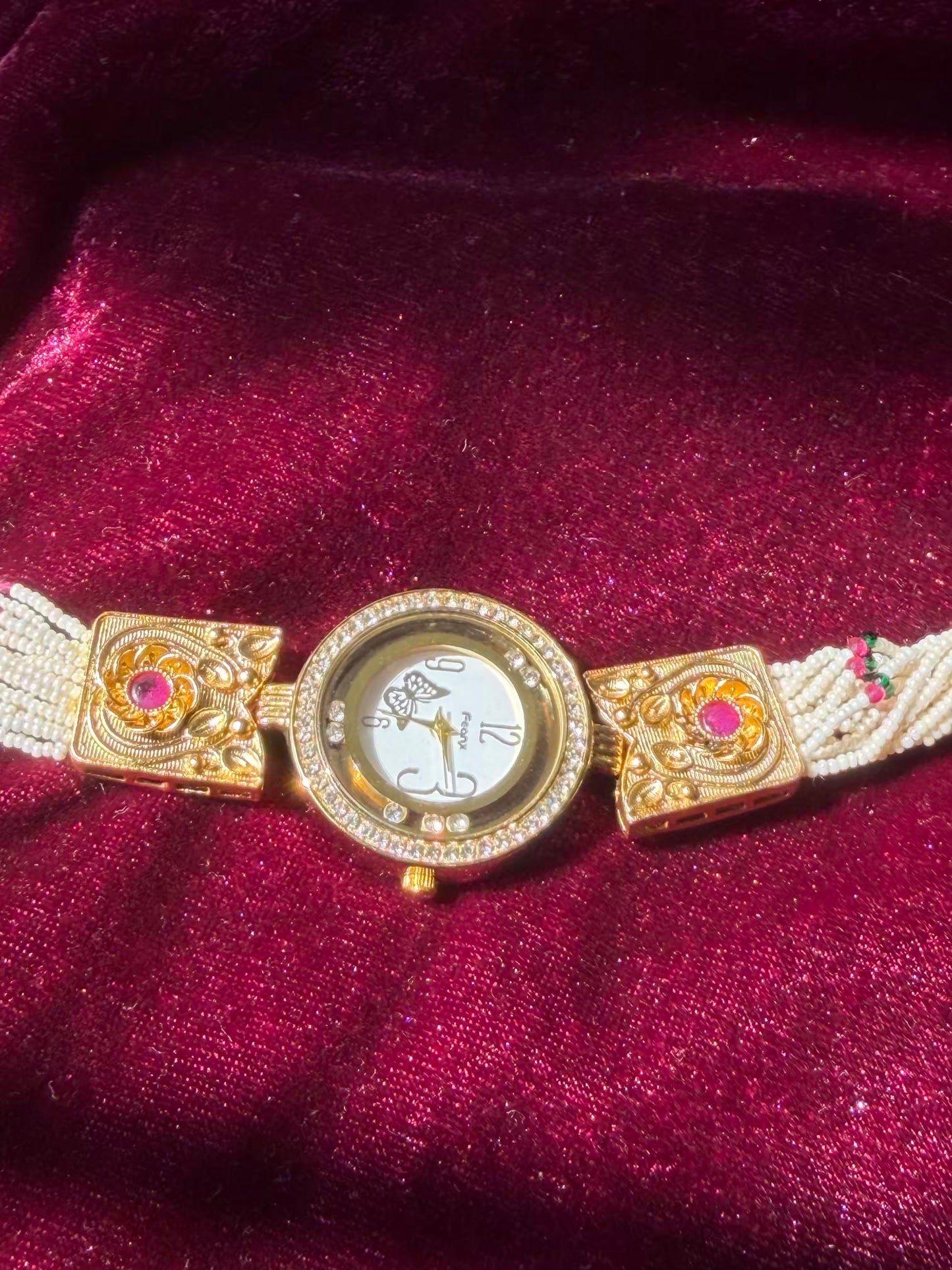 Simple Dial Rajwadi Gold Plated Heritage Maharani Watch