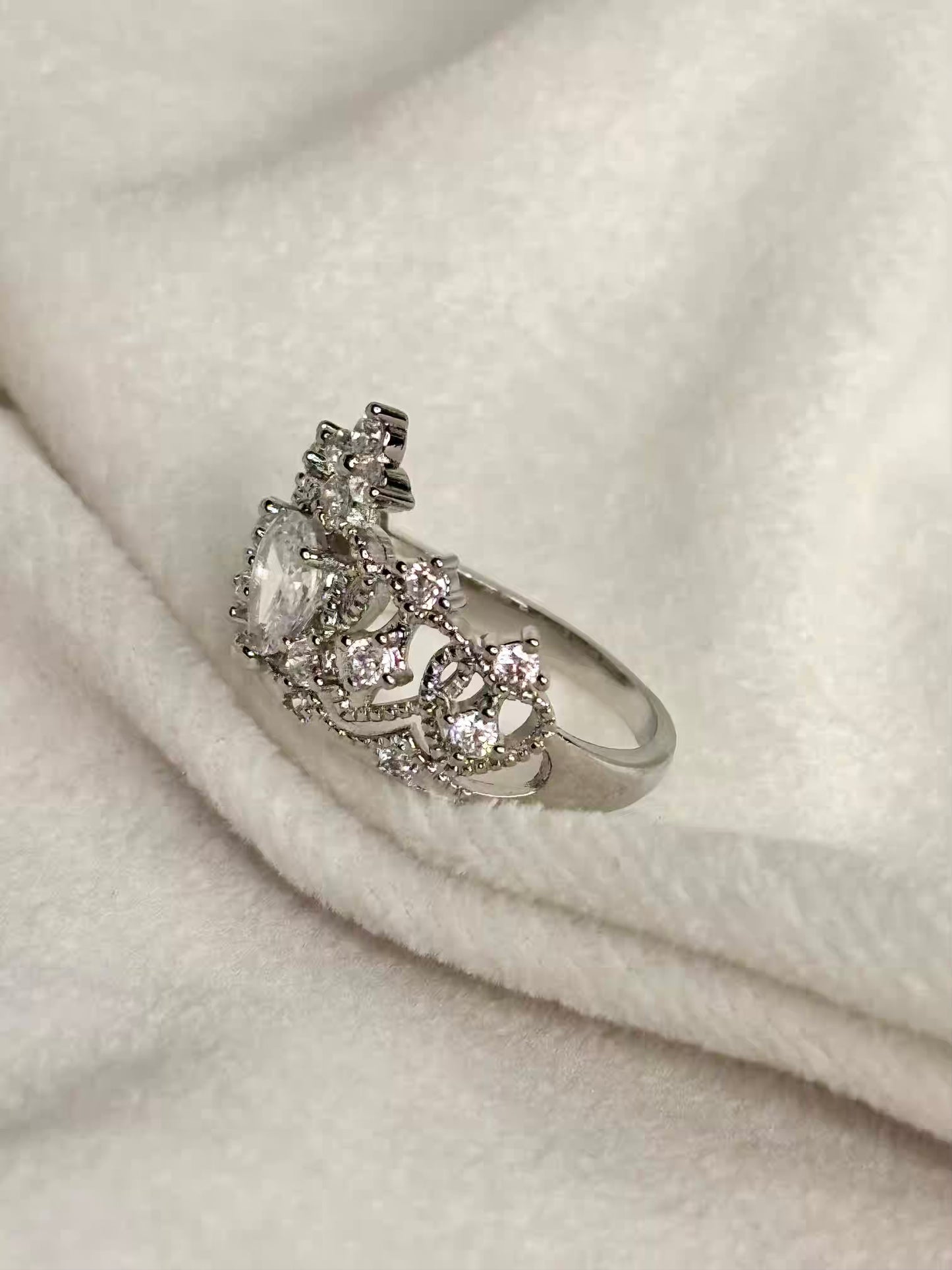Crown Premium Ring - Silver