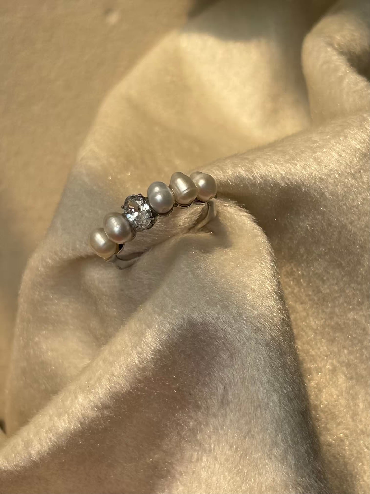 Mother Pearls Stylish Ring ( Silver )