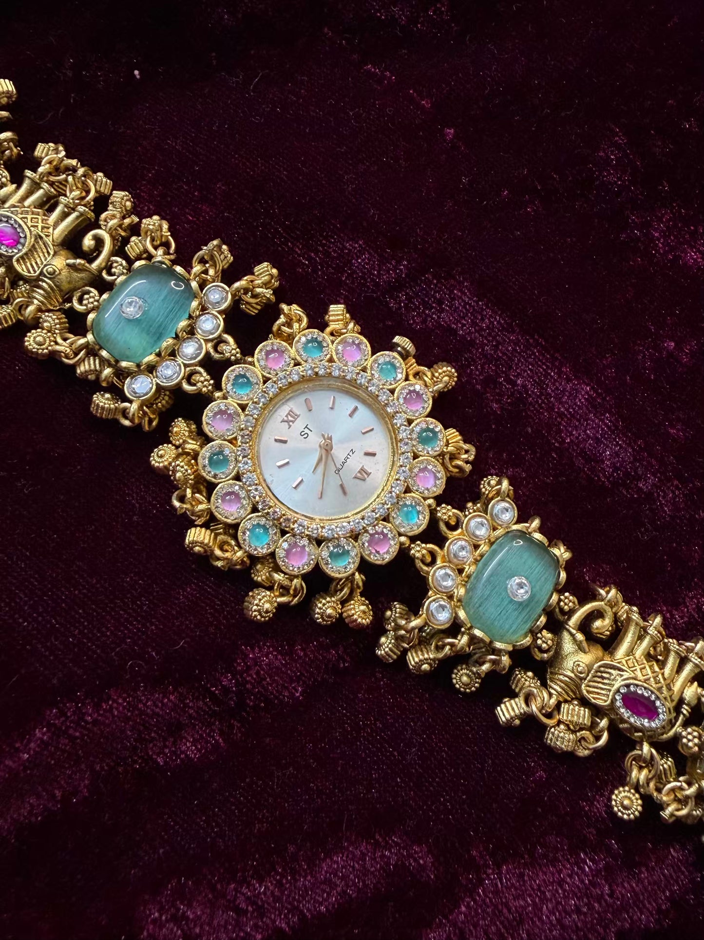 Mint Elephant Premium Gold Rajwadi Gold Plated Heritage Maharani Watch