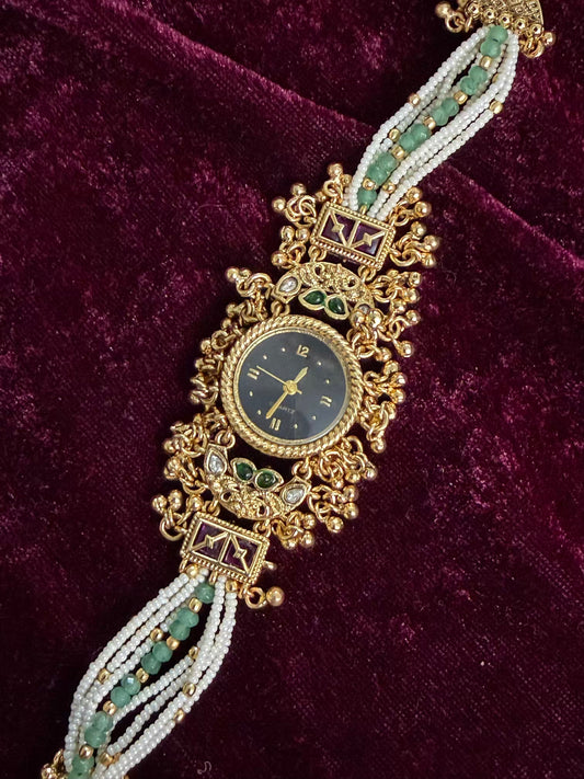 Black Round Dial Gold Maharani Watch Design Heritage Bracelet