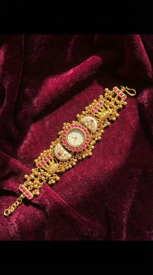 White Floral Round Dial Maharani Watch Heritage Bracelet