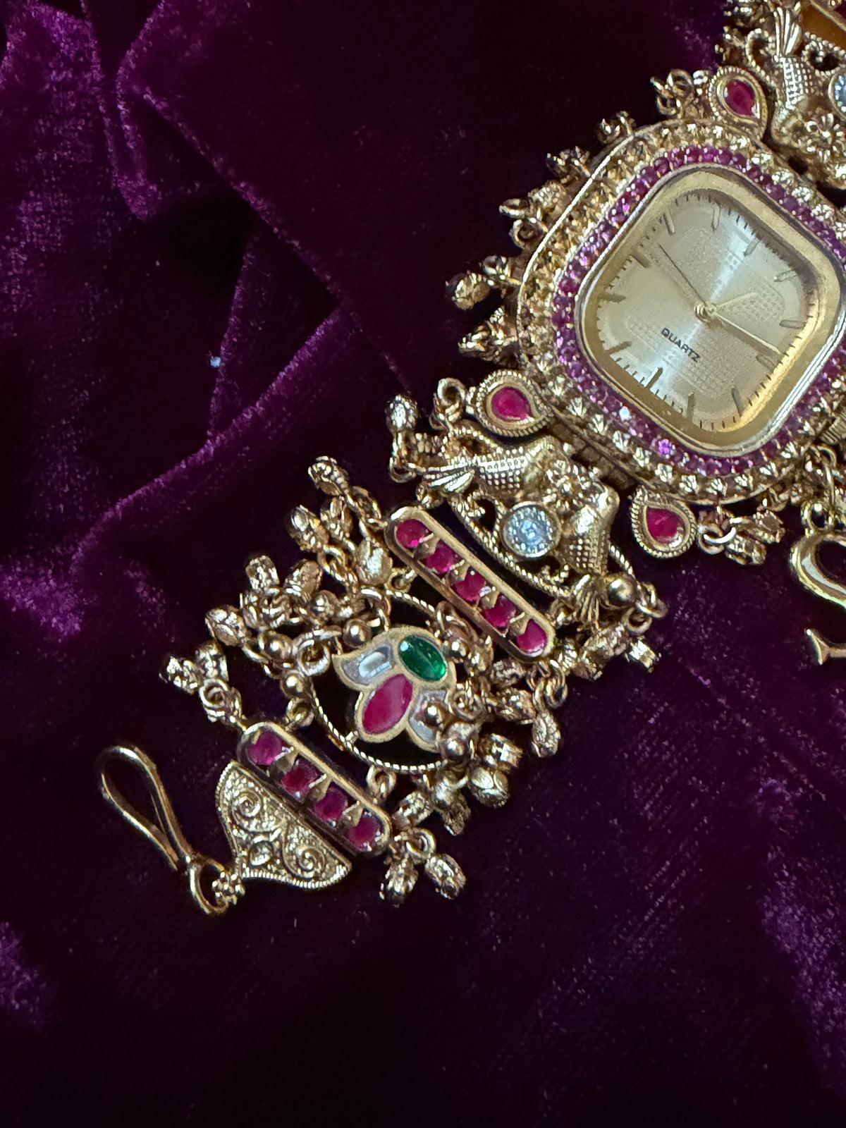 Diwali 🪔 Gold New Launch Square Dial Maharani Watch Heritage Bracelet