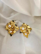 Load image into Gallery viewer, Flower Pearl Diamond Earrings Studs - Gold Plated
