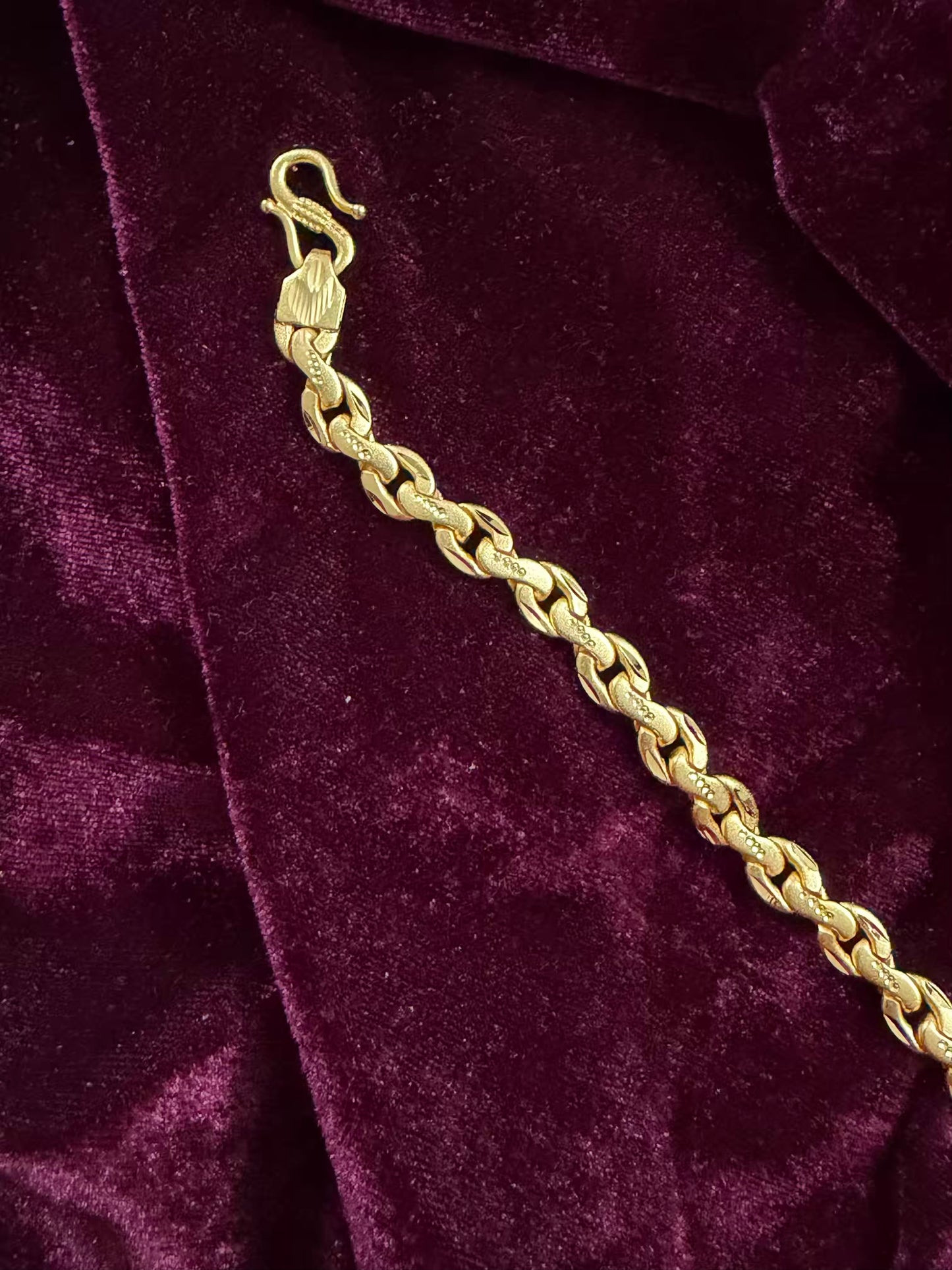 Royal Cuban Link Men's Rakhi Bracelet