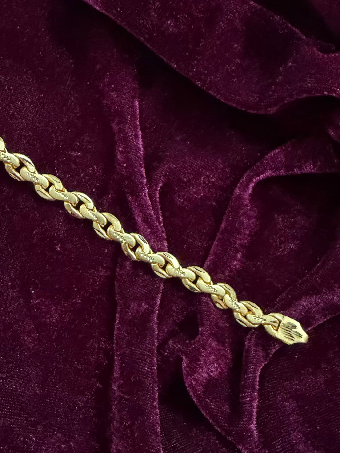 Royal Cuban Link Men's Rakhi Bracelet