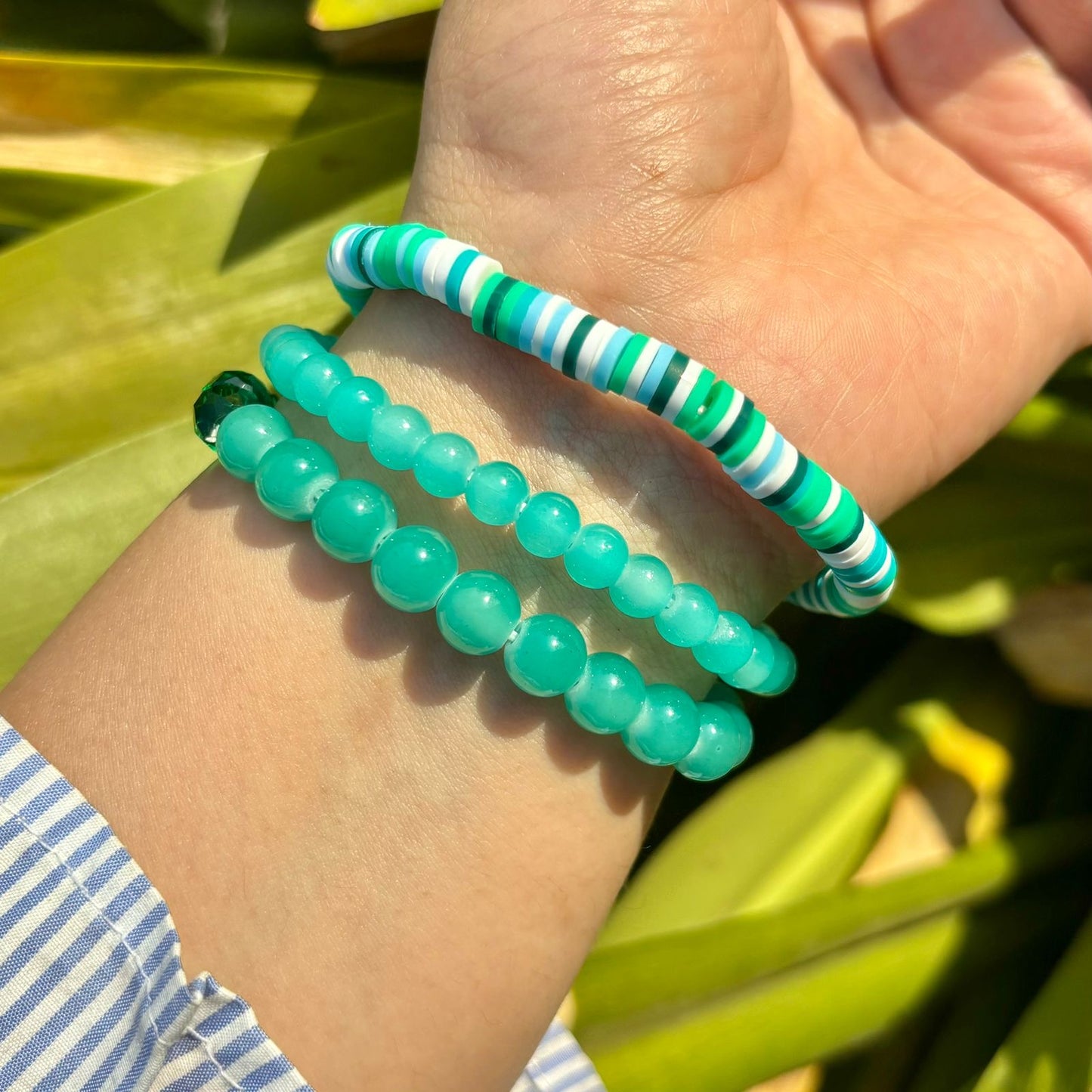 Shining Ocean Green Crystals Stack Elastic Bracelet With Customised Initial ( Gold )