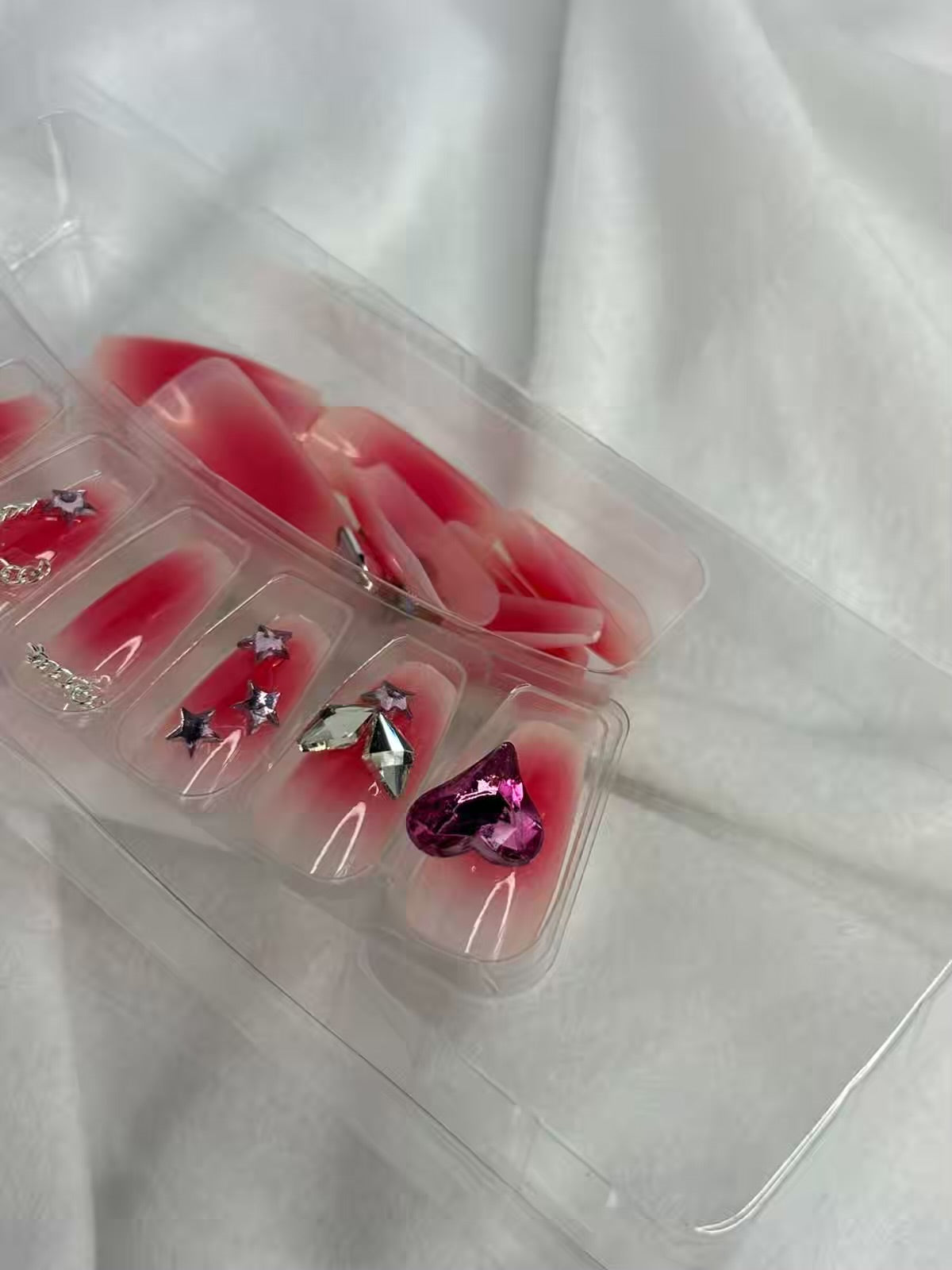 Red Chains Bows Shimmery Fancy Party Bridal Press On Nails ( Set of 24 )