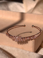 Load image into Gallery viewer, Nico Solitaire Diamonds Kada Bracelet Bangle - Rose Gold
