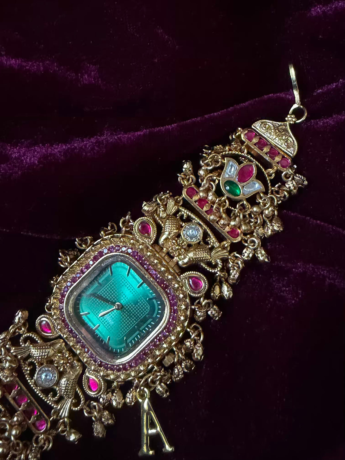 Viral Emerald Green Dial Maharani Watch Heritage Bracelet ( Very limited edition)