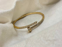 Load image into Gallery viewer, Nail Diamonds Loaded Premium Kada Bracelet Bangle - Gold
