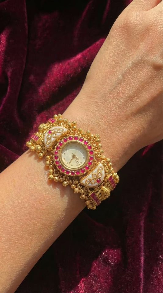 White Floral Round Dial Maharani Watch Heritage Bracelet