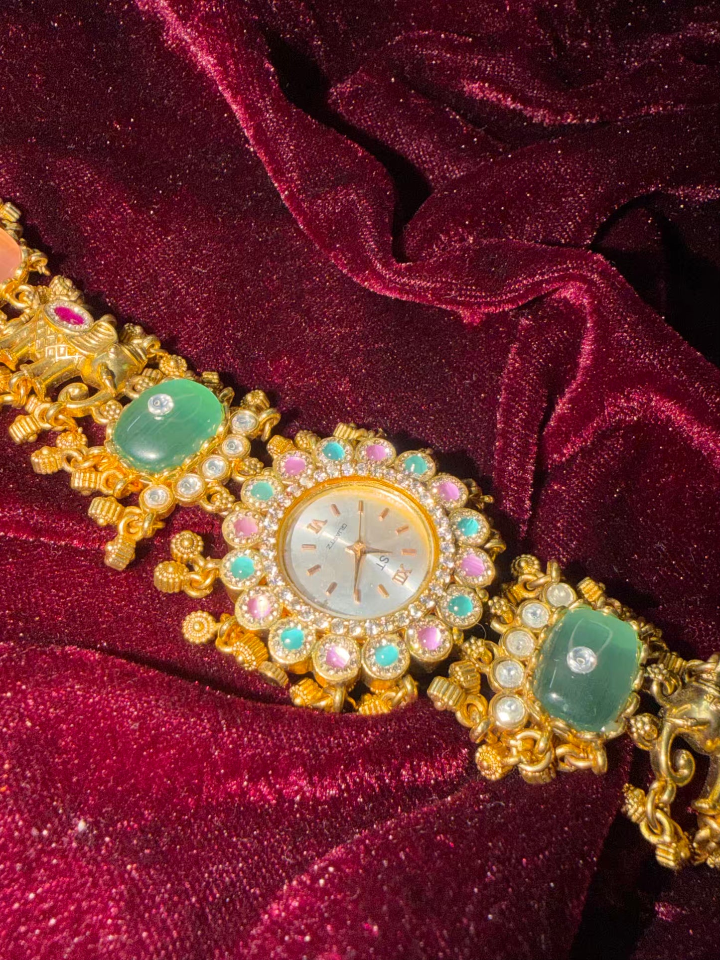 Mint Elephant Premium Gold Rajwadi Gold Plated Heritage Maharani Watch