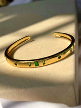 Load image into Gallery viewer, Emerald Green Premium Kada Bracelet Bangle - Gold
