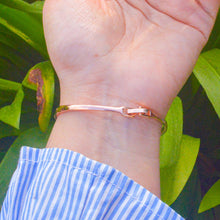 Load image into Gallery viewer, Oval Solitaire Simplistic Diamonds Kada Bracelet Bangle - Rose Gold
