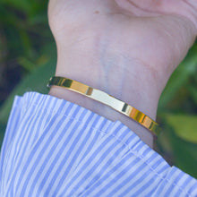 Load image into Gallery viewer, Celestial Stars Kadha Bracelet Bangle - Gold
