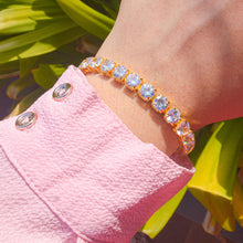 Load image into Gallery viewer, Queen Kiara Premium Solitaire Diamonds Tennis Bracelet - Gold
