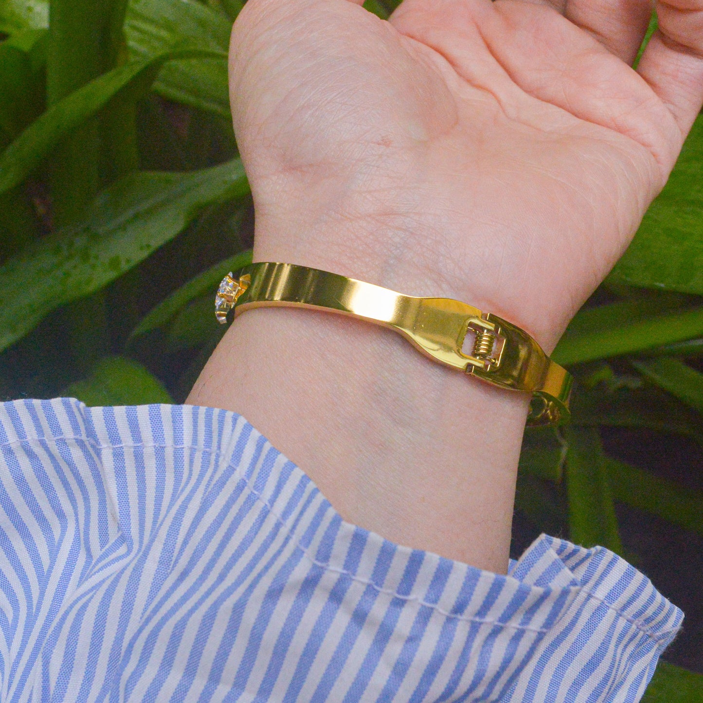 Pyramidal Premium Diamonds Kada Bracelet Bangle - Gold