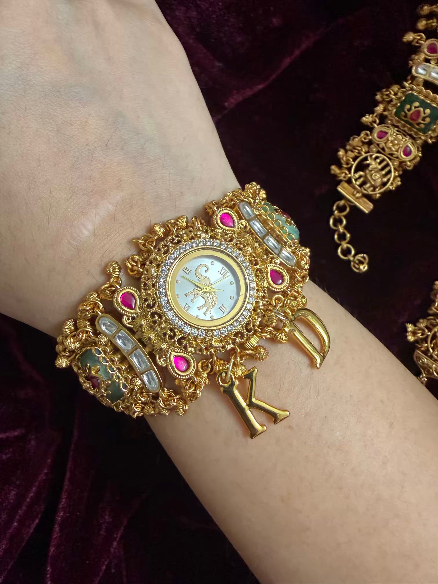 Pista Dial Elephant Dial Maharani Watch Design Heritage Bracelet ( Limited Edition )