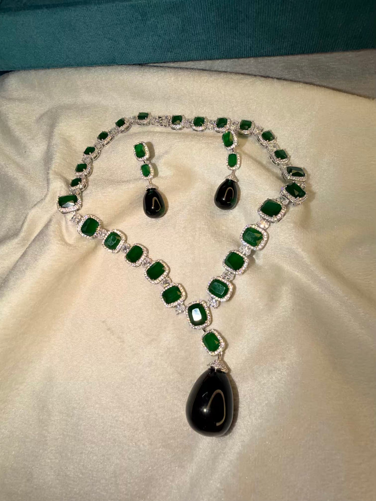 Nita Ambani Inspired Green Emerald 100 carats Replica Solitaire Rhodium Silver Necklace ( Open Delivery Available in Mumbai / Thane )( Prepaid / Partial COD )