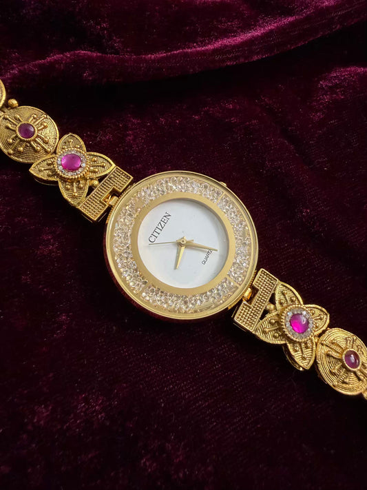 Round Dial Gold Maharani Watch Design Heritage Bracelet