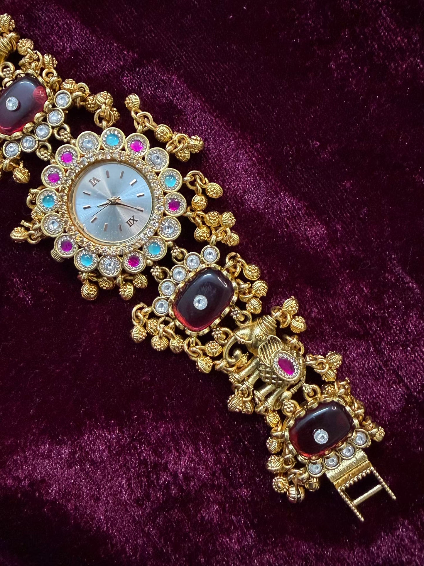 Maroon Elephant Premium Gold Rajwadi Gold Plated Heritage Maharani Watch