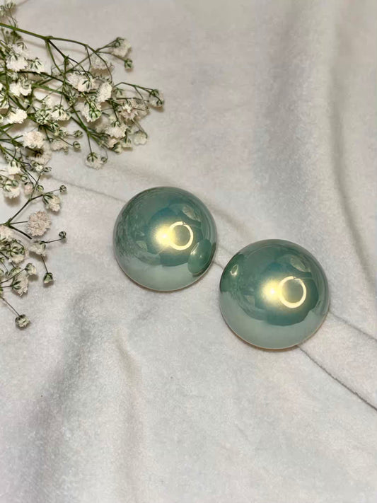 Cool Green Oversized 2.8cm Pearl Clip ons Studs Earrings - Gold Plated