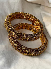 Load image into Gallery viewer, Royal Carved Designer Rajwadi Style Traditional Bangle Gold (2.6) ( Set of 2) With Screw
