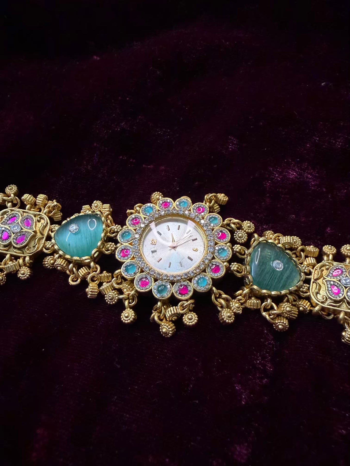 Mint Floral Premium Gold Rajwadi Gold Plated Heritage Maharani Watch