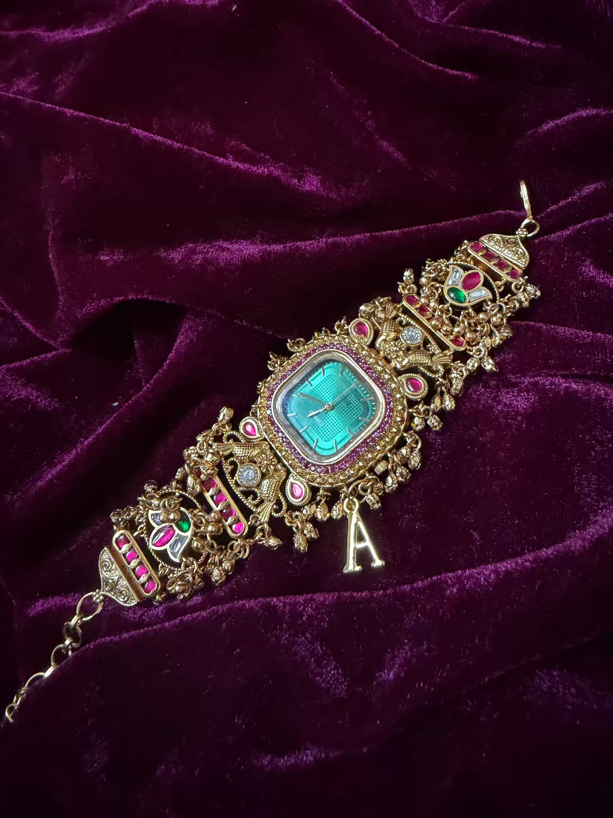 Viral Emerald Green Dial Maharani Watch Heritage Bracelet ( Very limited edition)