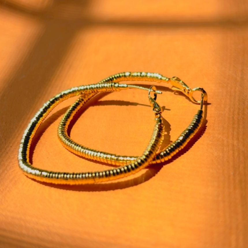 Rhombus Studs Earrings - Gold Plated
