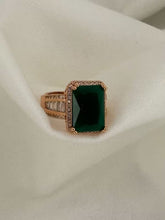 Load image into Gallery viewer, Premium Green Emerald Cushion Ring( Rose Gold )Adjustable
