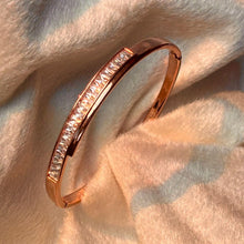 Load image into Gallery viewer, Princess Ariel Baguette Unique Stones Kadha Bracelet Bangle Rose Gold
