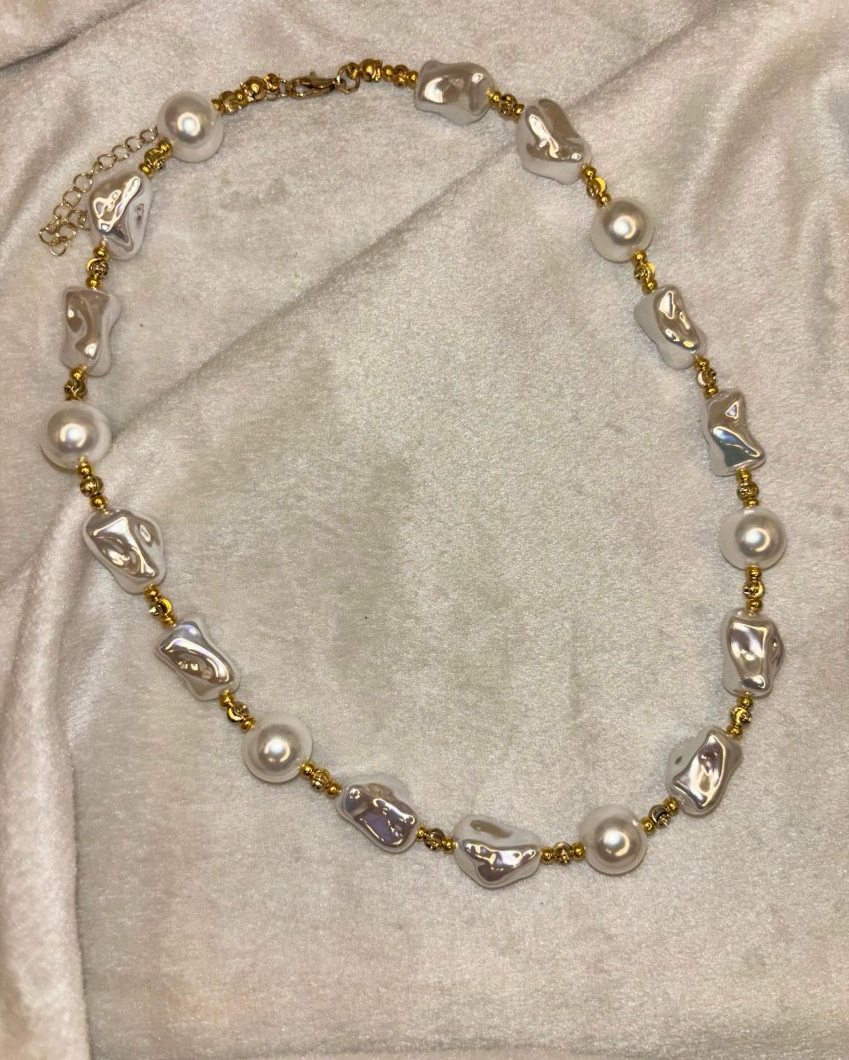 Pearl Glam Necklace