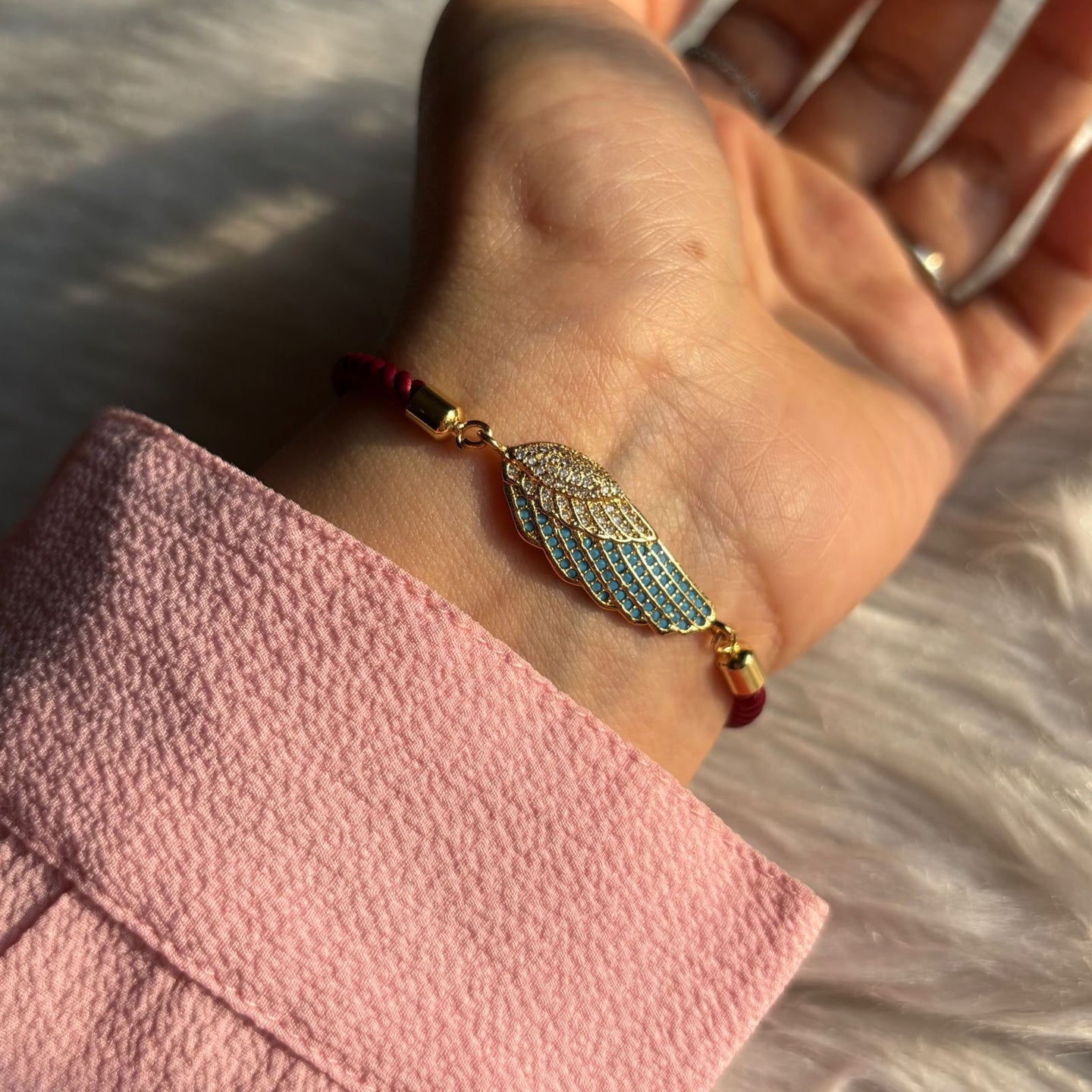 Feathers Bracelet in Maroon Band