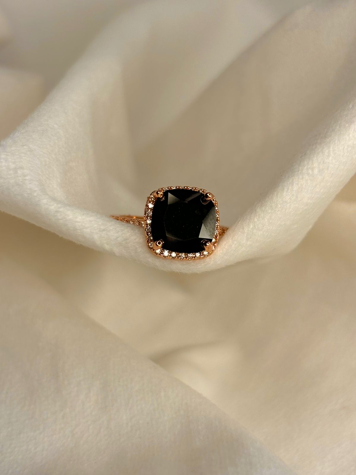 Black Solitaire Ring ( Rose Gold )