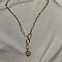 Load image into Gallery viewer, Linear Pearl Necklace
