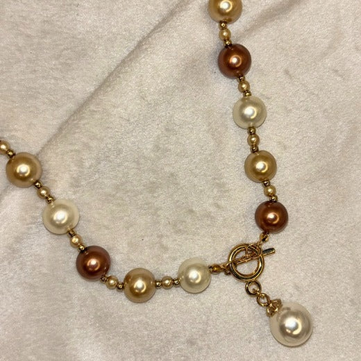 White Pearls Beads Necklace - Silver
