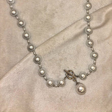 Load image into Gallery viewer, White Pearls Beads Necklace - Silver
