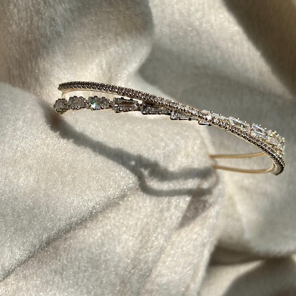 Crown Circle Arc Bracelet