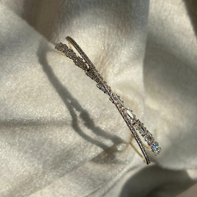 Crown Circle Arc Bracelet