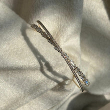 Load image into Gallery viewer, Crown Circle Arc Bracelet
