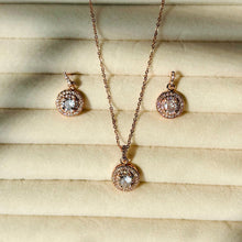 Load image into Gallery viewer, Diamond Embrace Necklace Set
